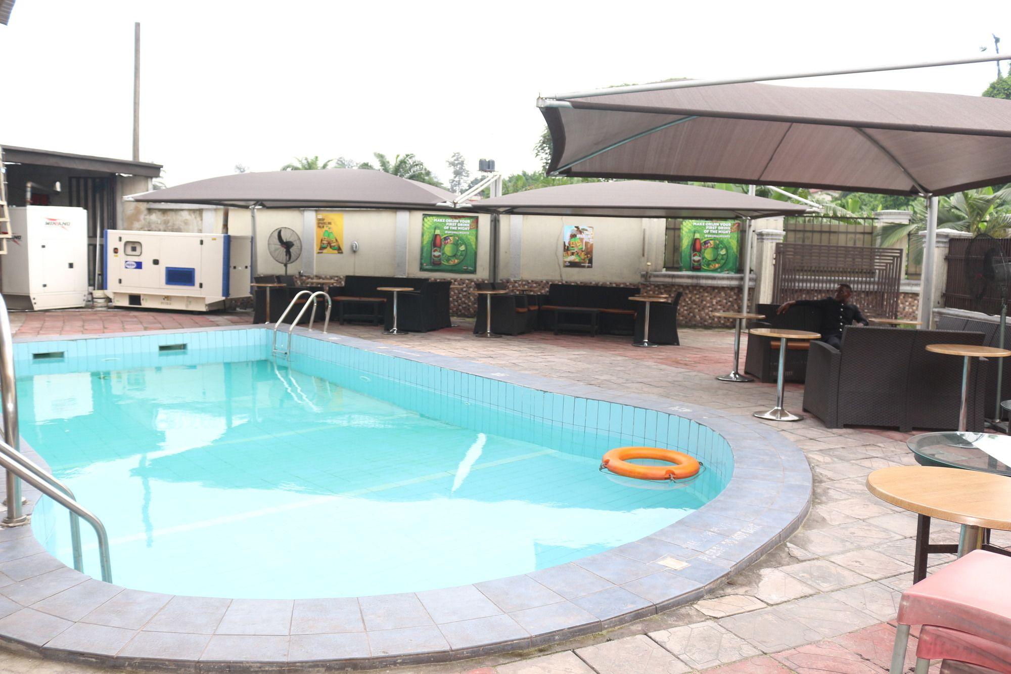 Royal Charlin Hotel And Suites Port Harcourt Exterior foto