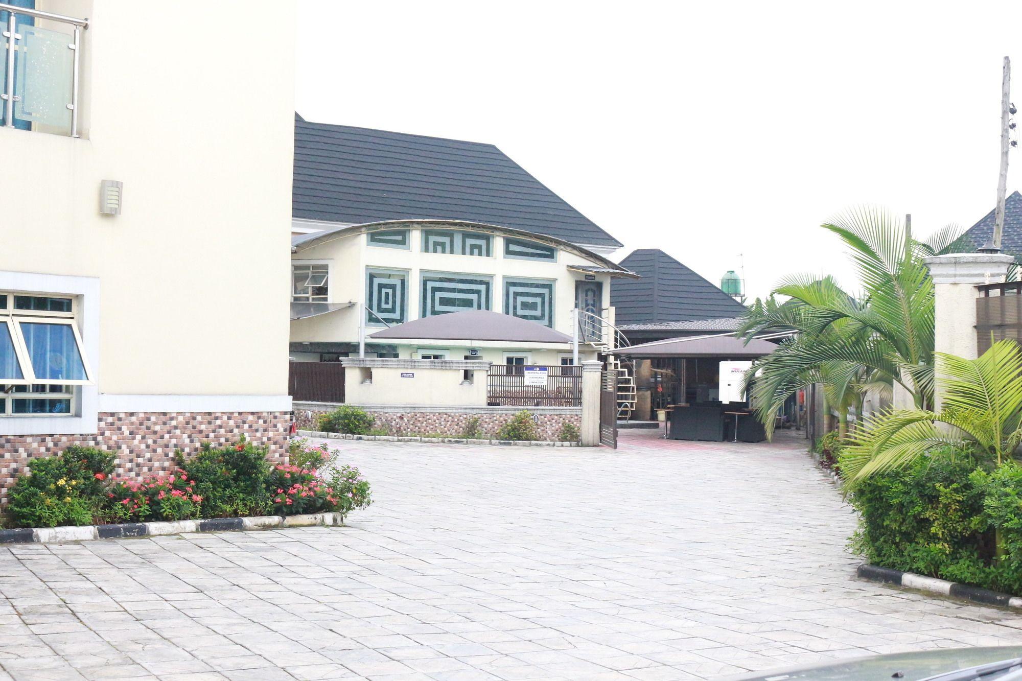 Royal Charlin Hotel And Suites Port Harcourt Exterior foto